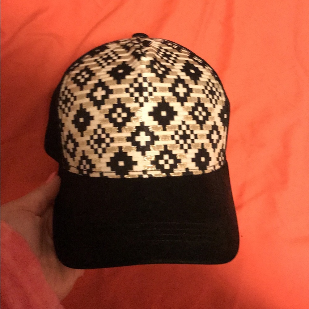Black Designed Mesh Hat